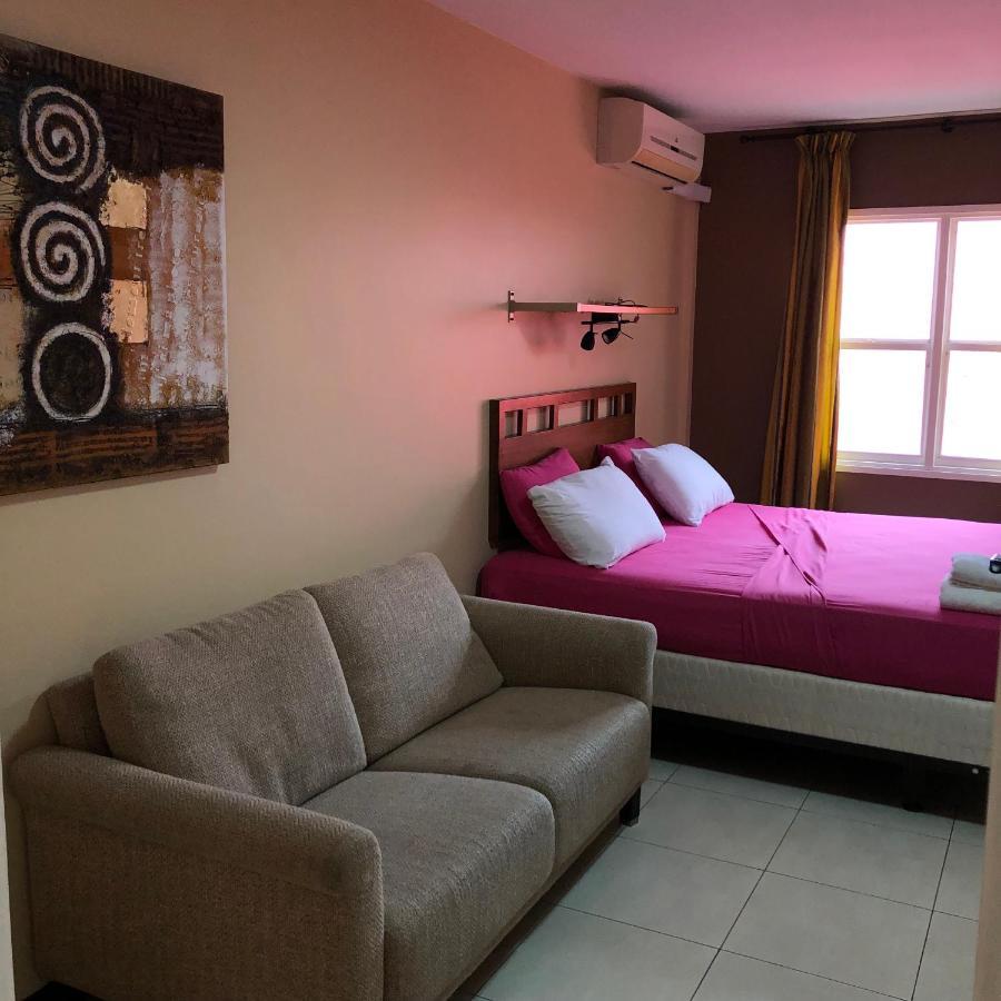 101 Suites باراماريبو المظهر الخارجي الصورة